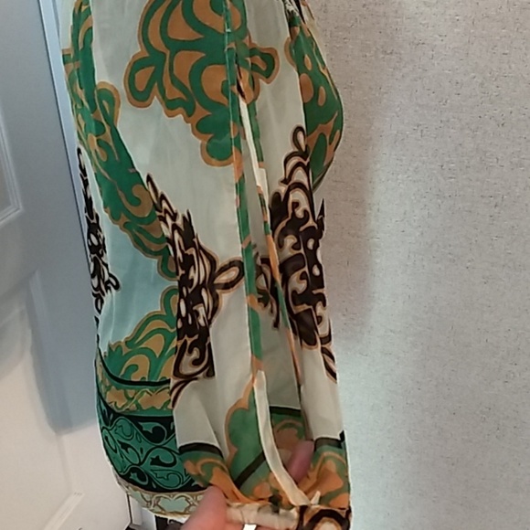 Kale Bob Shear Top - Picture 2 of 3